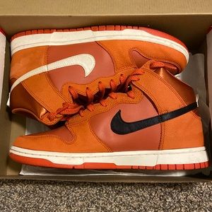Nike Dunk High Retro PRM EMB